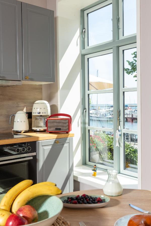 Kapitaenshaus In Wasserlage! Traumapartments Warnemuende Rostock Exteriér fotografie
