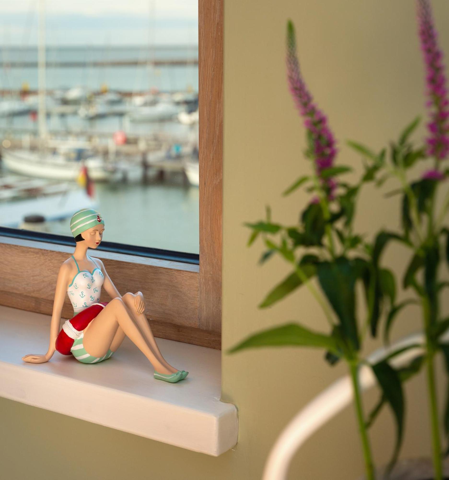 Kapitaenshaus In Wasserlage! Traumapartments Warnemuende Rostock Exteriér fotografie